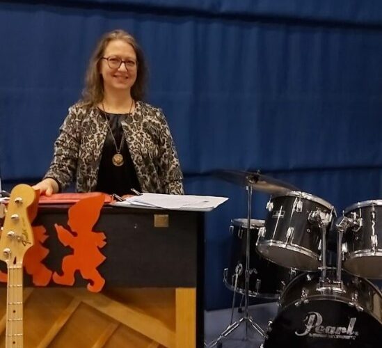 Joulujuhlassa Keskuskoululla – På julfesten i Keskuskoulu