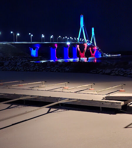 Uudenvuoden silta – Nyårsbron