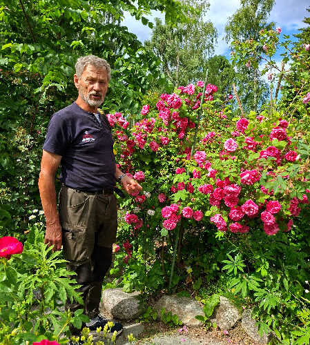 Heinäkuussa Lutherin avoimessa puutarhassa – Öppen trädgård hos Luthers i juli