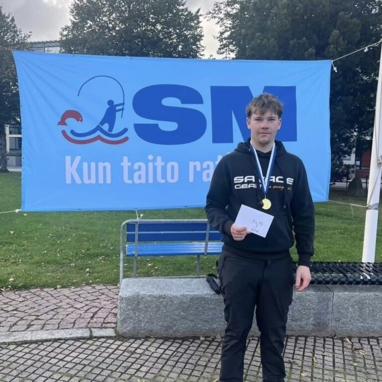 Otto Rahko SM-mitaleilla – Otto Rahko fick FM-medaljer
